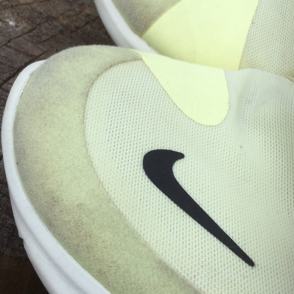 Nike free tennis shoes travel vacay lounge cabin spa resort club farmer’s market - Picture 4 of 11
